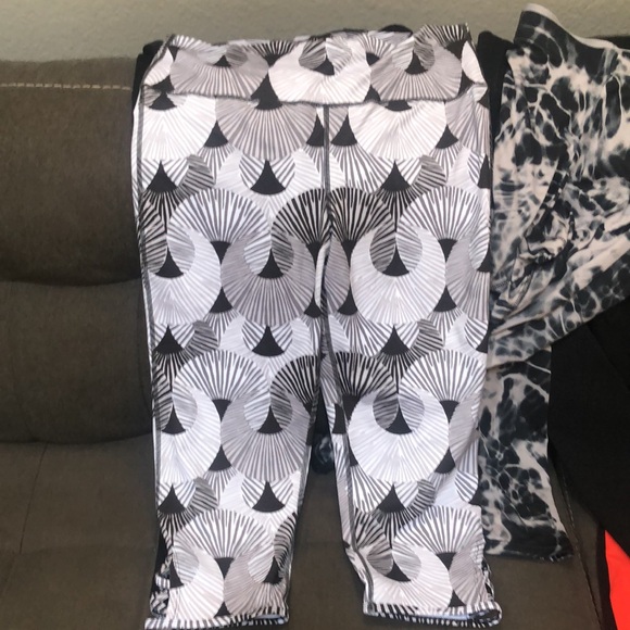 Nike/Aerie leggings workout pants bundle size XL. 3 Nike 1 Aerie - Picture 14 of 16